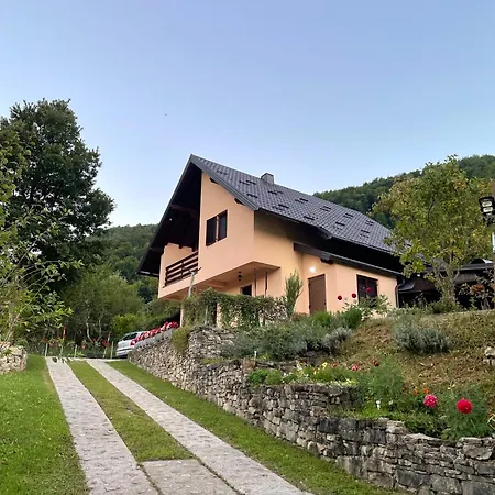 Ajaz Сasa de vacaciones *