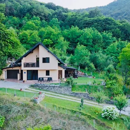 Ajaz Holiday home *